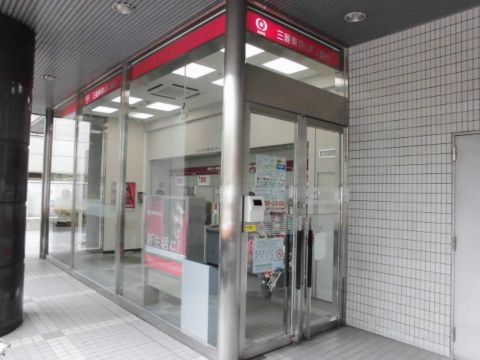 1階、玄関①1西側 銀行ATM