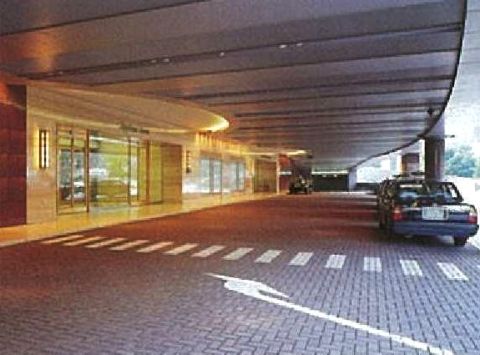 1F玄関