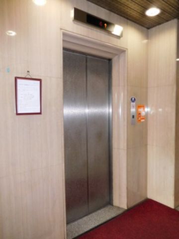 1階、EVホール