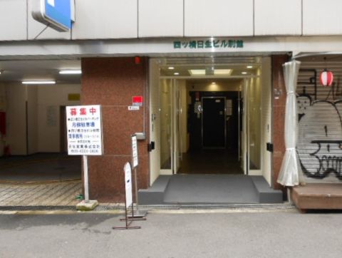 1F玄関