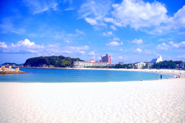 大阪から日帰りで行ける！夏に訪れたい関西の絶景海岸・湖岸