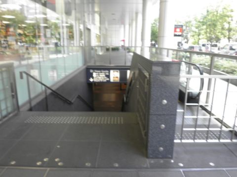 堂島地下街、直結