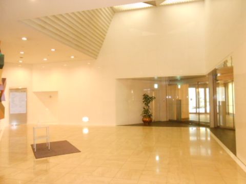 エントランス内