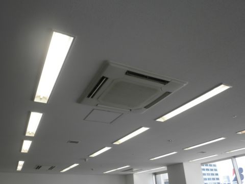 室内、天井
