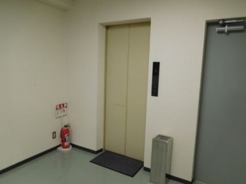 各階、EV