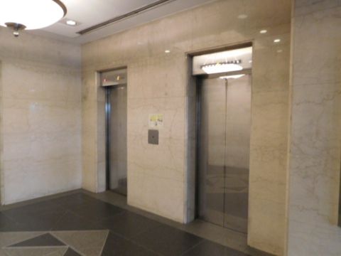 1階、EVホール