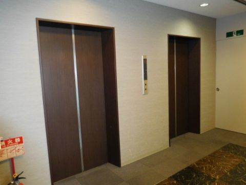 各階、EV