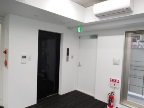 各階、EV