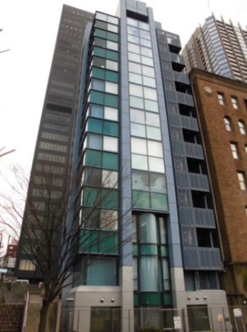 大川からの外観