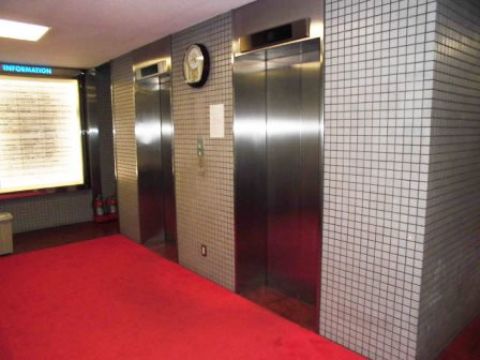 1階、EVホール