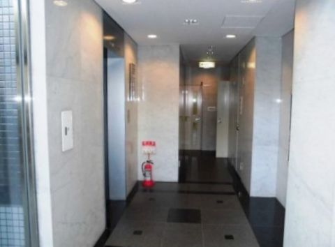 エントランス内