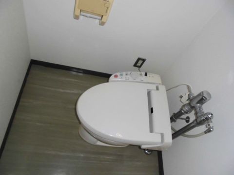 各階、シャワートイレ