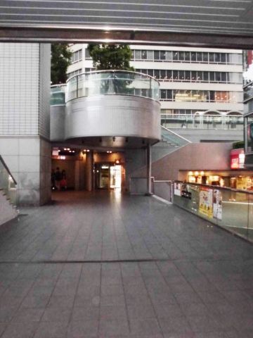 大阪駅&各、梅田駅の地下通路①