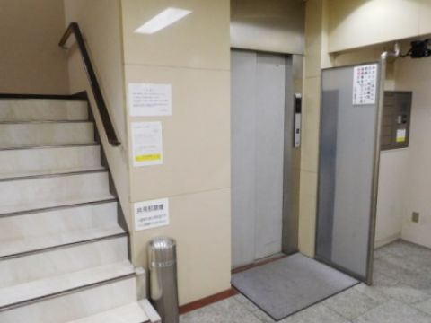 1階、EVホール