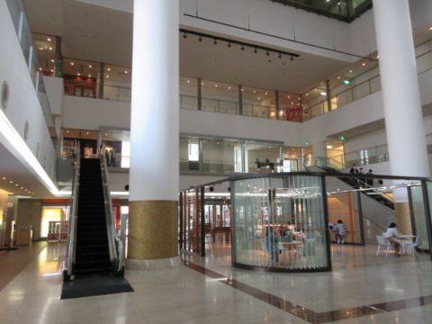 エントランス内 ②