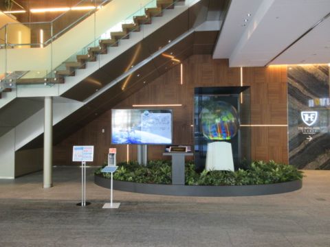 エントランス内 ①