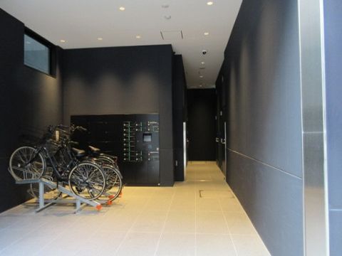 1階、南側レンタル自転車