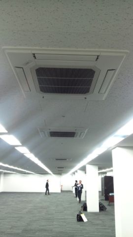 空調位置