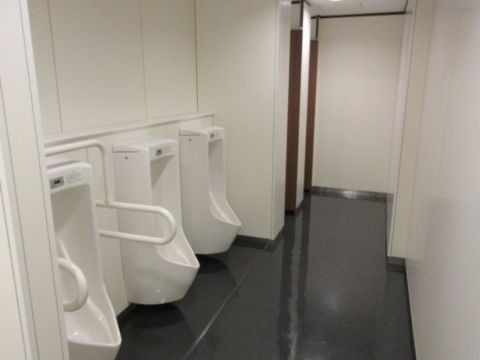男性トイレ