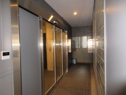 4階~上の玄関出入り口