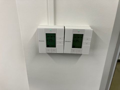 エアコン2系統