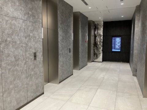 1階、EVホール