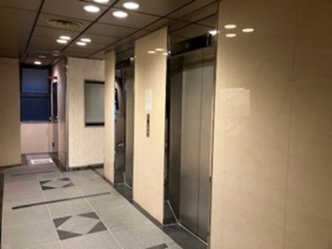 1階、EVホール