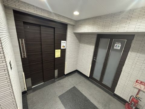 1階、EVホール