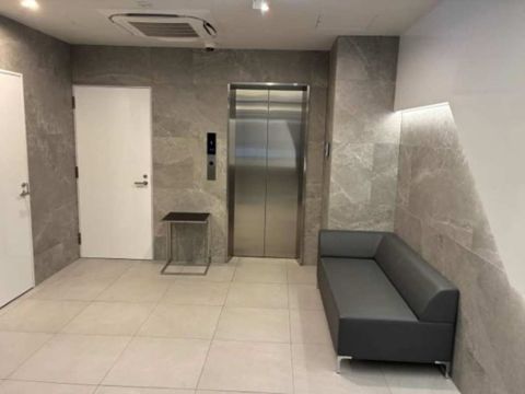 1階、EVホール