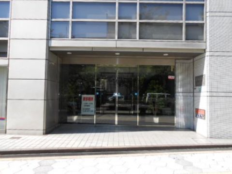 1F玄関