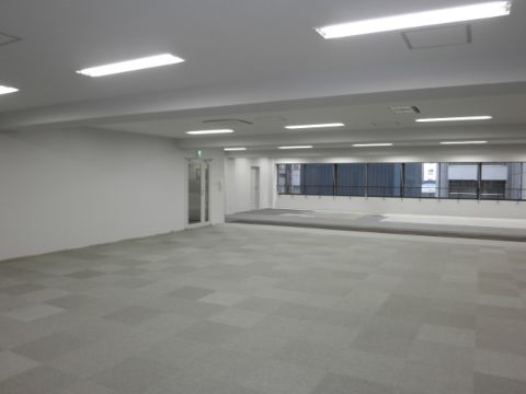 室内:4階