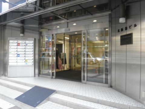 1F玄関