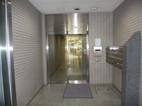 1F玄関
