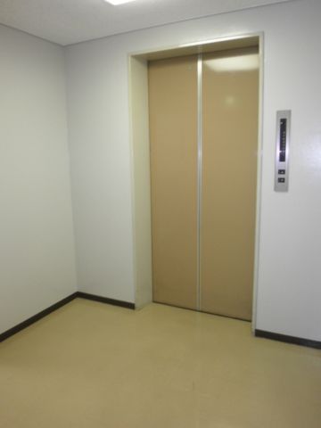 EVホール