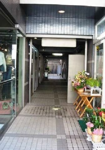 1F玄関