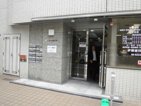 1F玄関