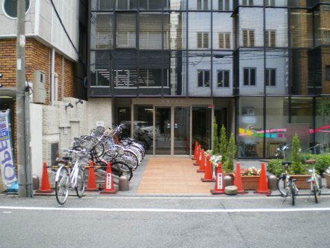 正面、玄関