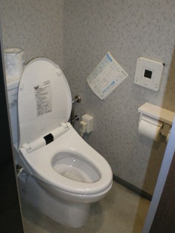 シャワートイレ