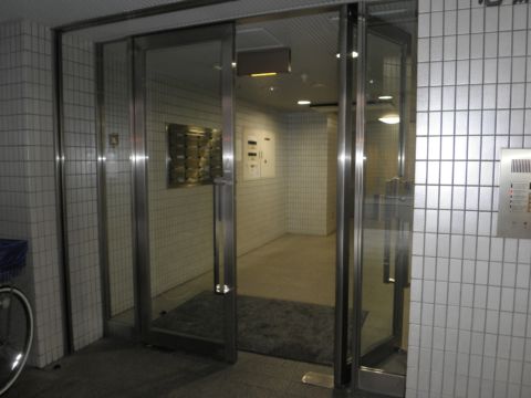1F玄関