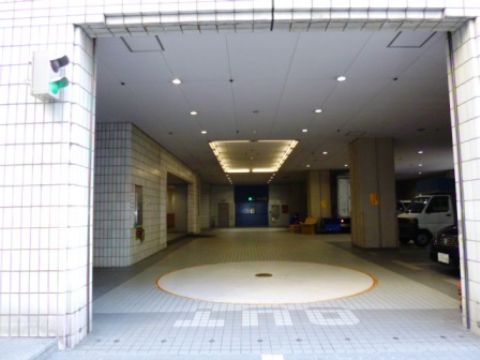 駐車場、北側出入口