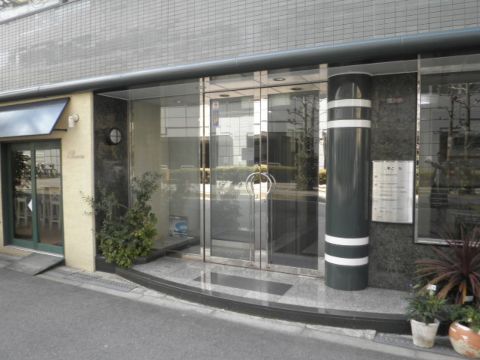 1F玄関