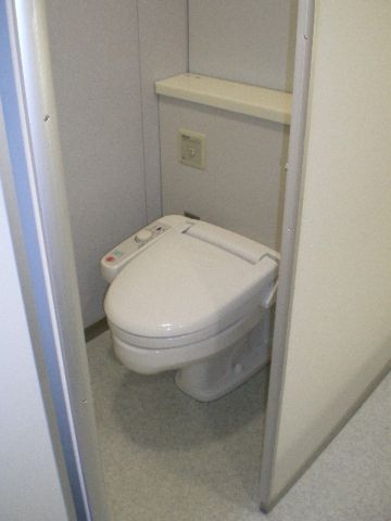 各階、シャワートイレ