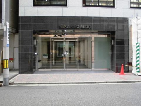 1F玄関