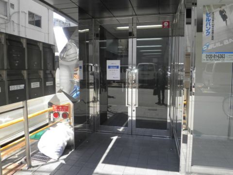 1F玄関