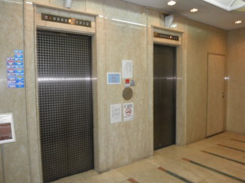 1階、EVホール