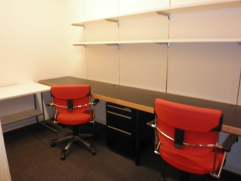 B1F、スモールオフィス