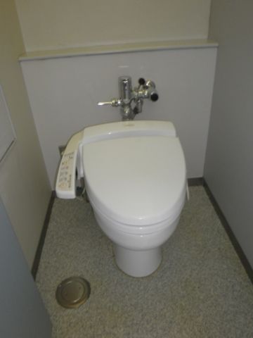 各階、トイレ③