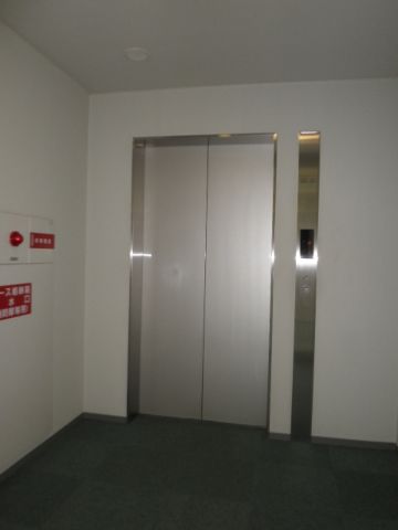 荷物用:エレベーター