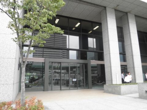 1F玄関、北側