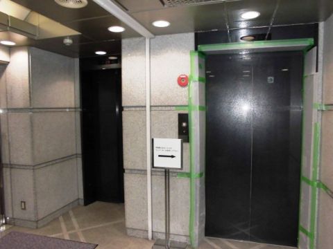 1階、EVホール